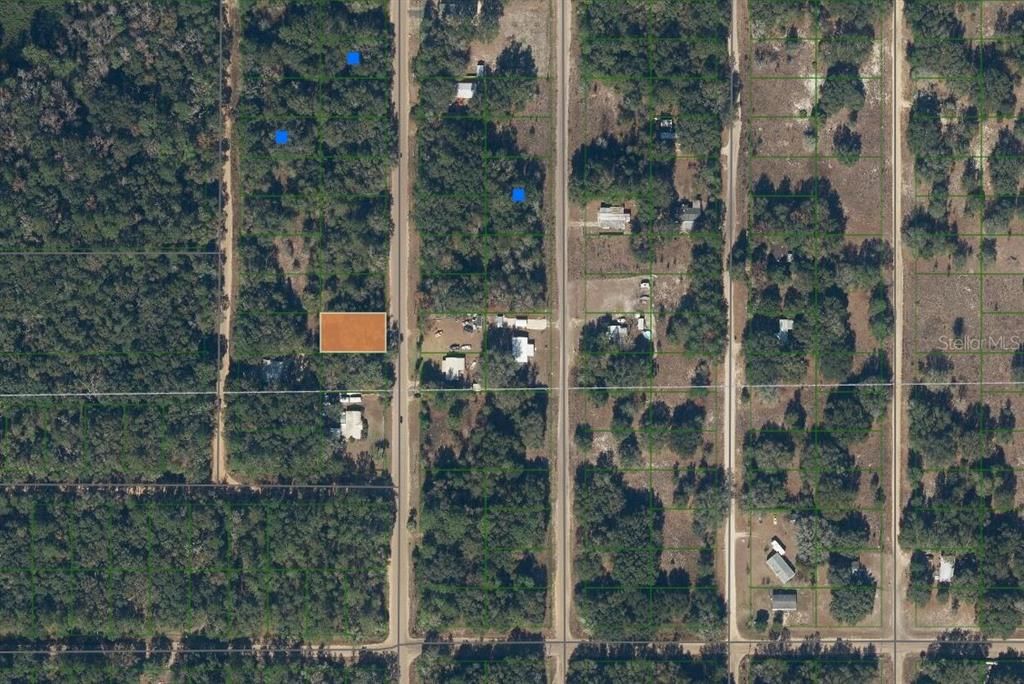 待售: $7,600 (0.22 acres)