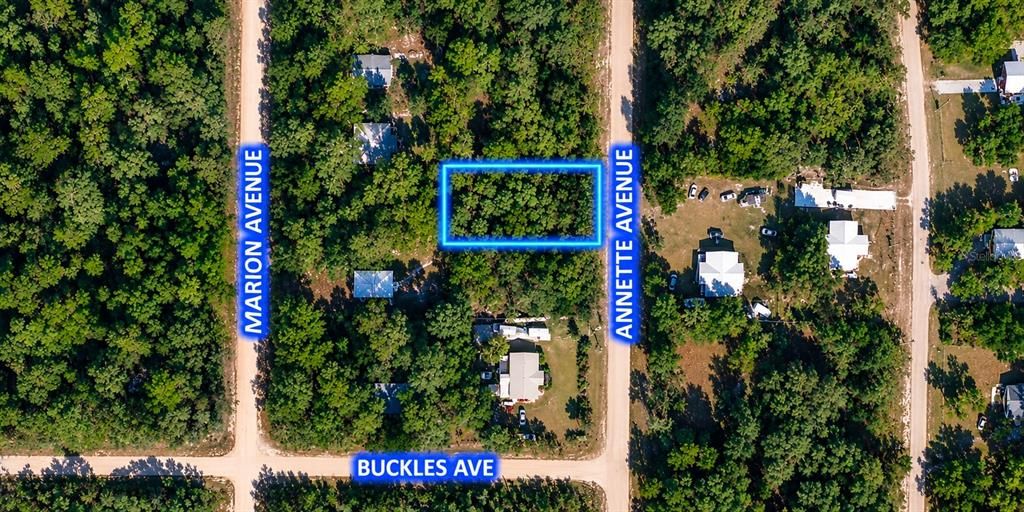 待售: $7,600 (0.22 acres)