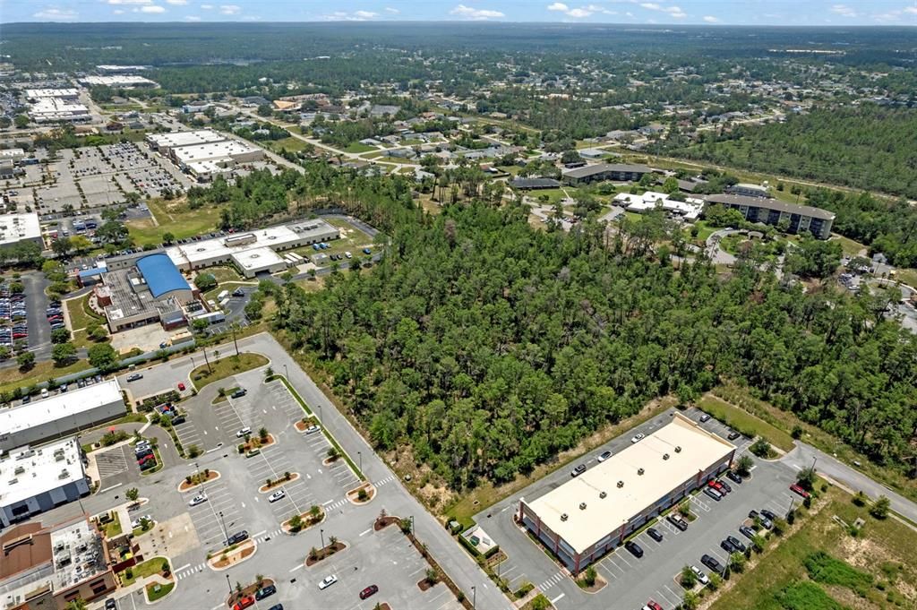 На продажу: $1,250,000 (3.55 acres)