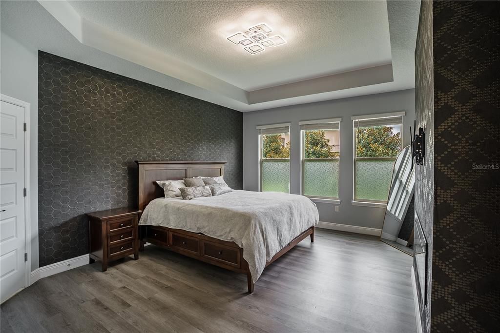 Под контрактом: $749,000 (4 спален, 3 ванн, 3267 Квадратных фут)