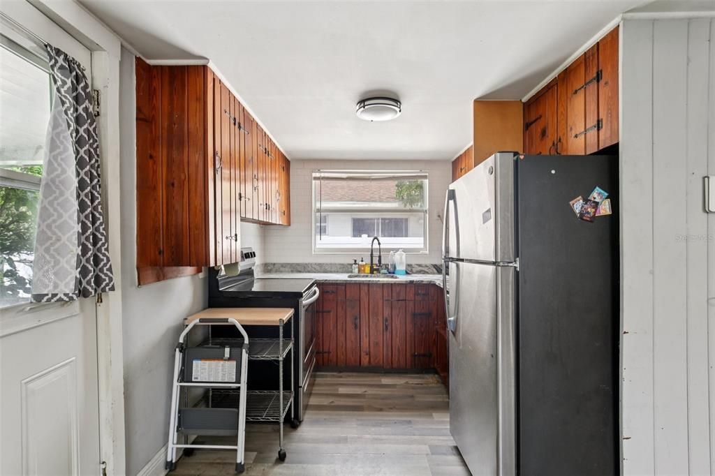 待售: $260,000 (2 贝兹, 1 浴室, 776 平方英尺)