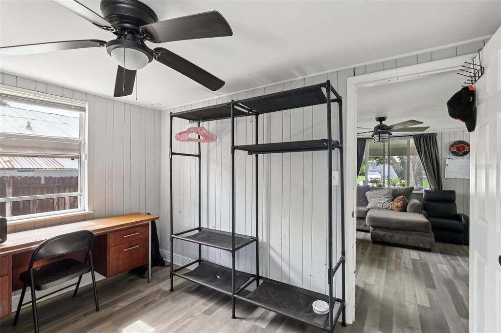 待售: $260,000 (2 贝兹, 1 浴室, 776 平方英尺)