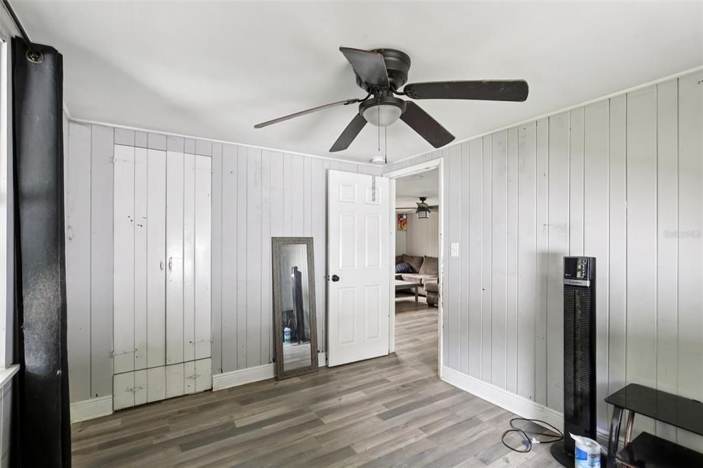 待售: $260,000 (2 贝兹, 1 浴室, 776 平方英尺)