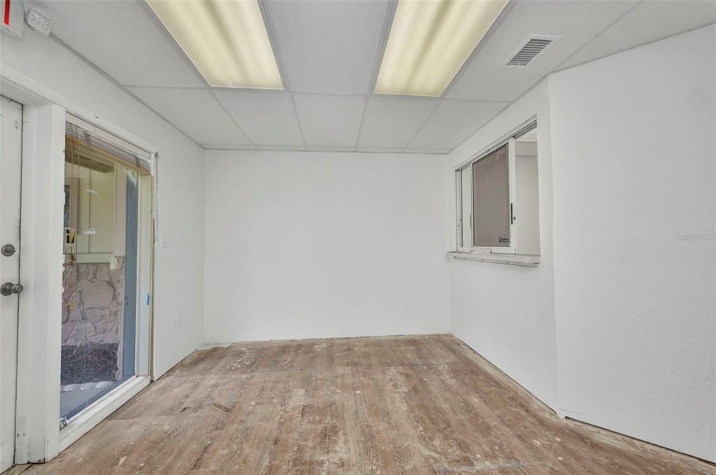 待售: $18,315 (0 贝兹, 0 浴室, 1706 平方英尺)