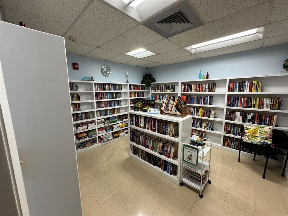 待售: $125,000 (2 贝兹, 2 浴室, 1248 平方英尺)