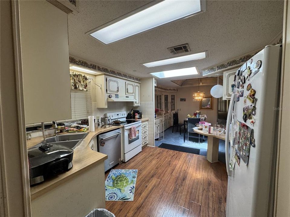 待售: $125,000 (2 贝兹, 2 浴室, 1248 平方英尺)