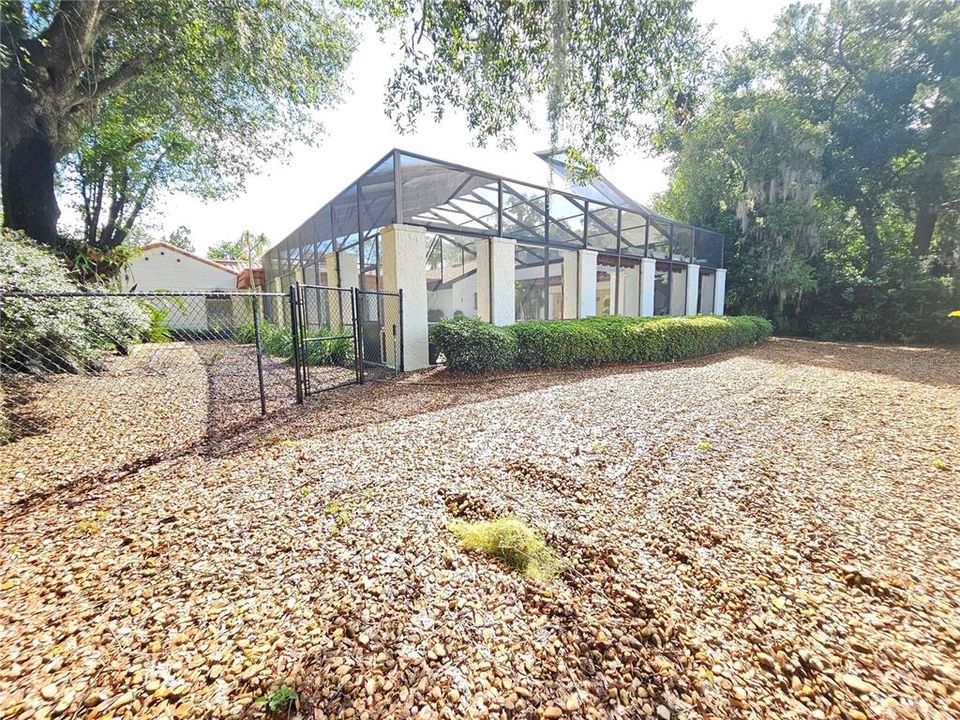 For Sale: $925,000 (4 beds, 4 baths, 3555 Square Feet)