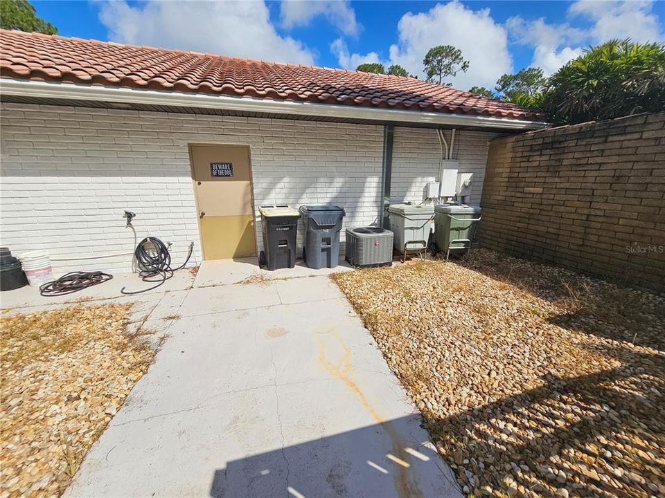 For Sale: $925,000 (4 beds, 4 baths, 3555 Square Feet)