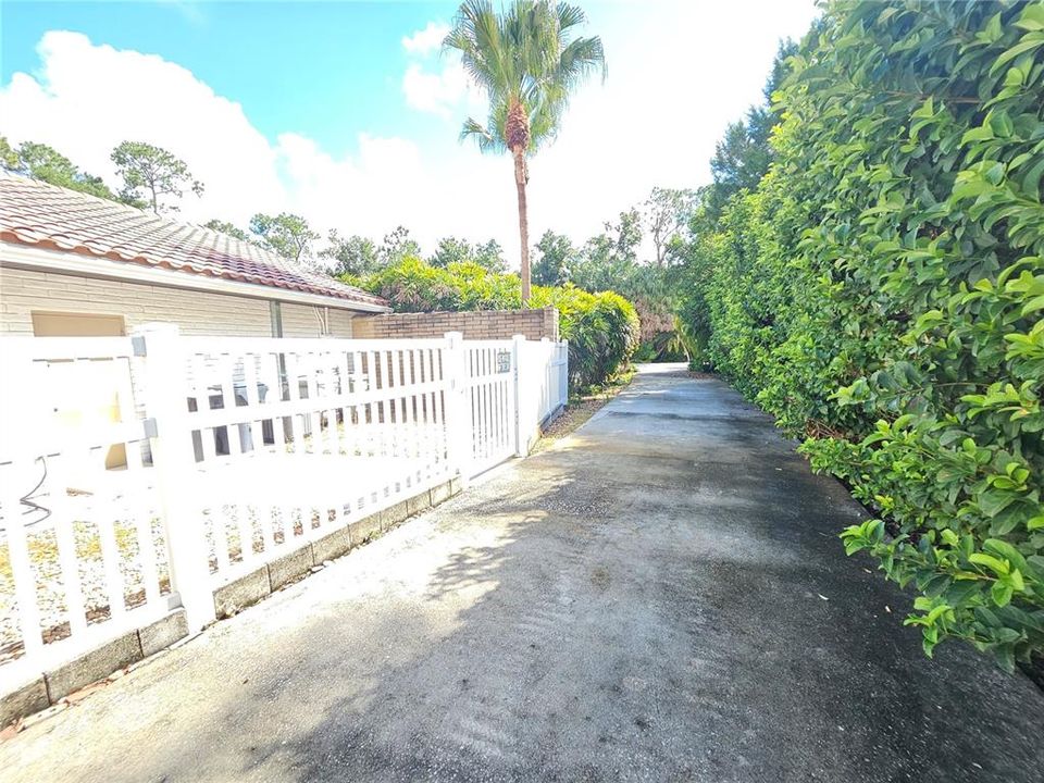 For Sale: $925,000 (4 beds, 4 baths, 3555 Square Feet)