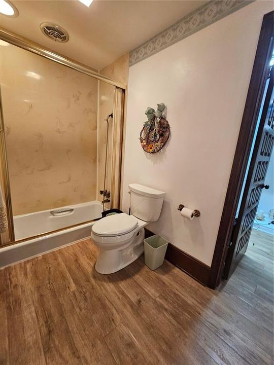 For Sale: $925,000 (4 beds, 4 baths, 3555 Square Feet)