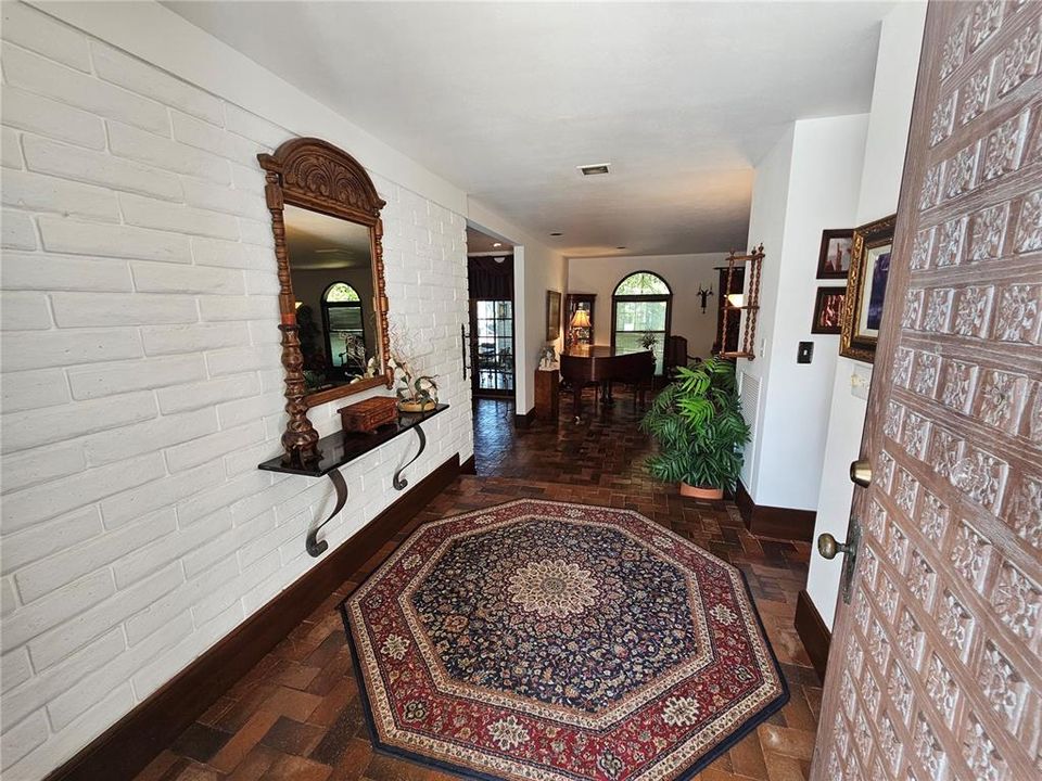 For Sale: $925,000 (4 beds, 4 baths, 3555 Square Feet)