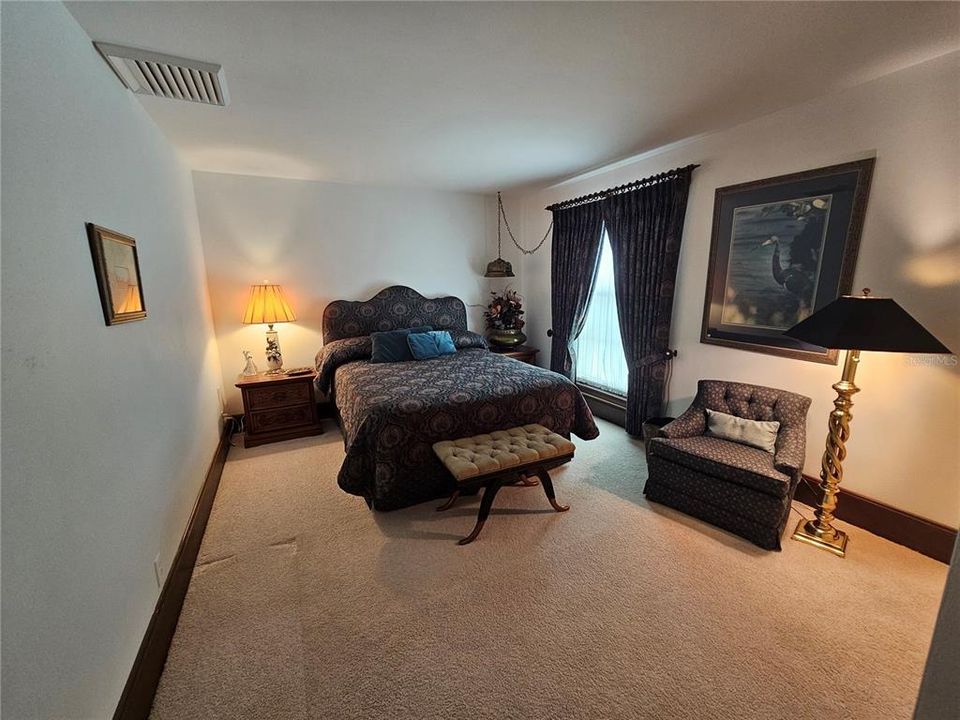 For Sale: $925,000 (4 beds, 4 baths, 3555 Square Feet)