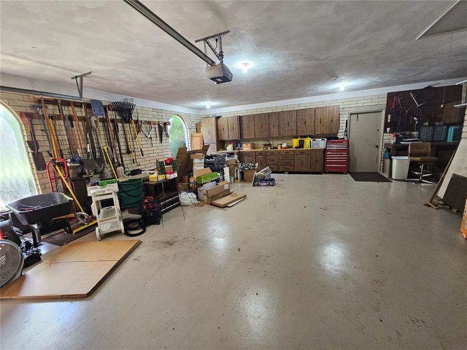 For Sale: $925,000 (4 beds, 4 baths, 3555 Square Feet)