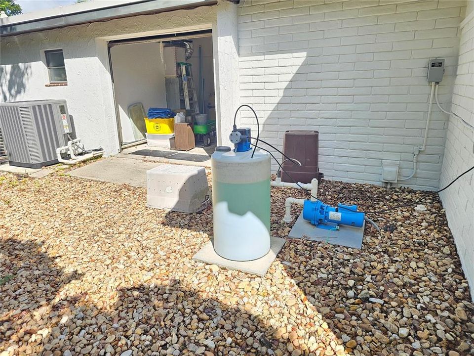 For Sale: $925,000 (4 beds, 4 baths, 3555 Square Feet)