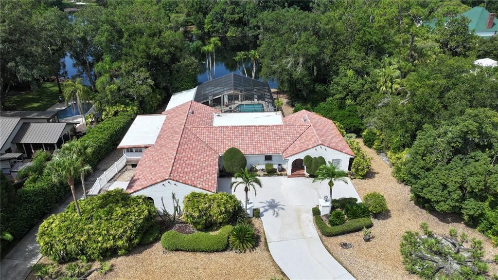 For Sale: $925,000 (4 beds, 4 baths, 3555 Square Feet)