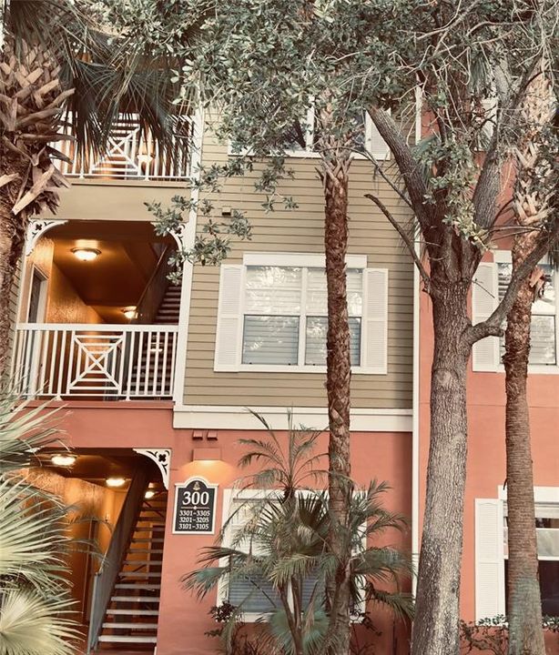 Recently Rented: $1,700 (2 beds, 2 baths, 1116 Square Feet)