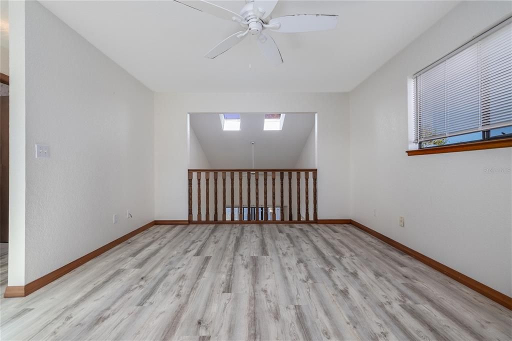 На продажу: $269,500 (2 спален, 2 ванн, 1706 Квадратных фут)