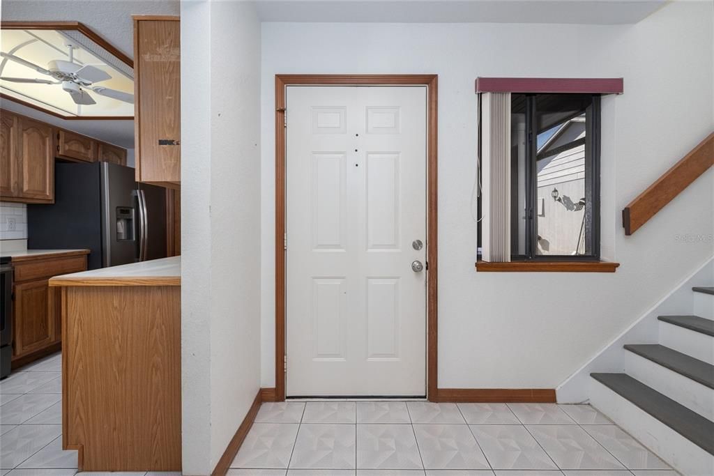 На продажу: $269,500 (2 спален, 2 ванн, 1706 Квадратных фут)