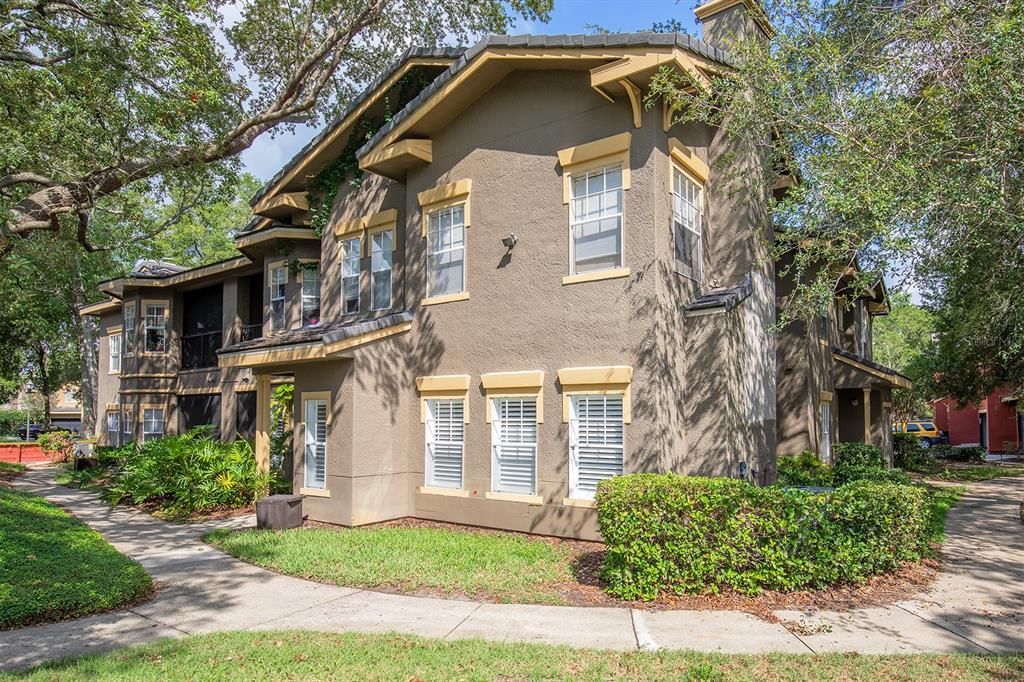 最近售出: $260,000 (3 贝兹, 2 浴室, 1676 平方英尺)