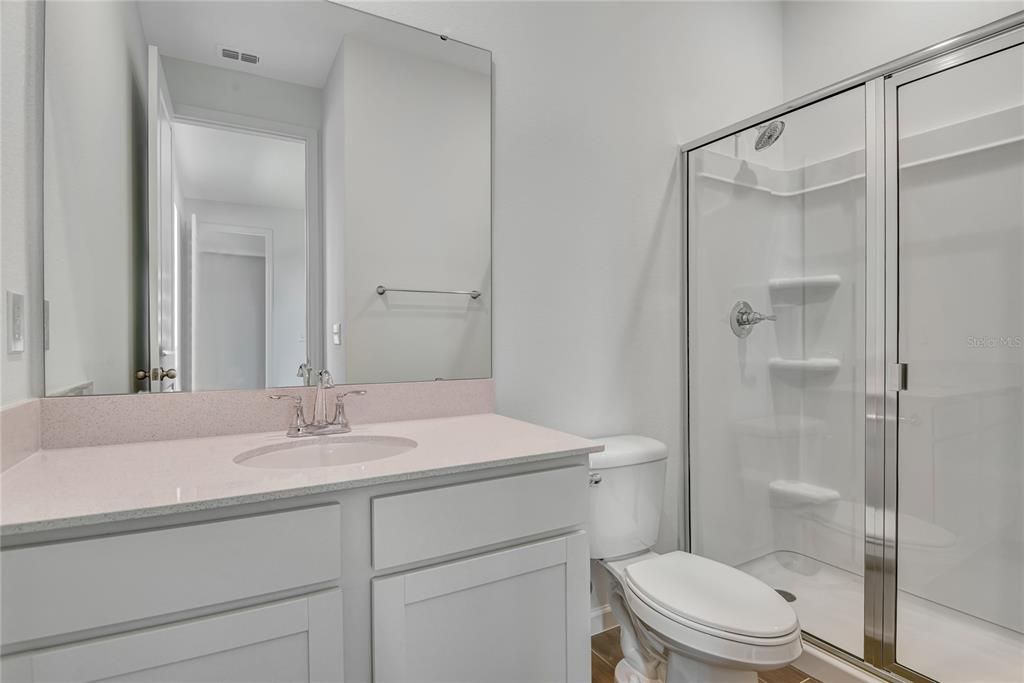 En Venta: $463,699 (5 camas, 3 baños, 3030 Pies cuadrados)