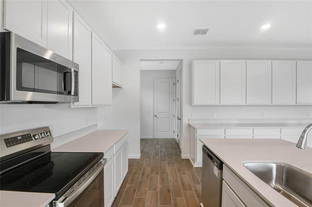 En Venta: $463,699 (5 camas, 3 baños, 3030 Pies cuadrados)