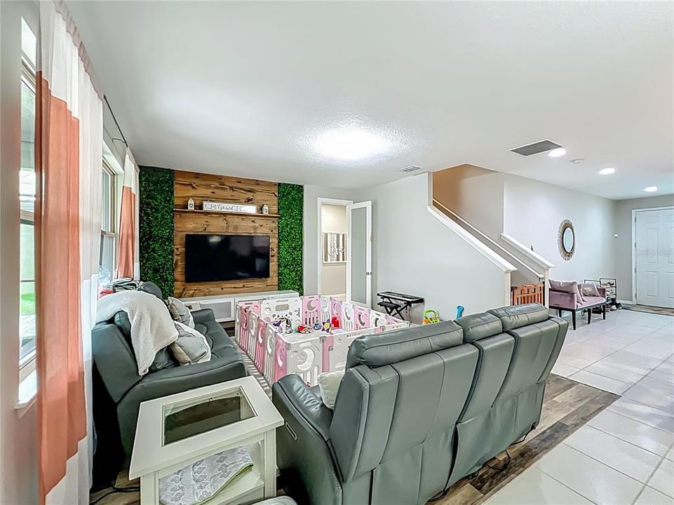 For Sale: $524,900 (5 beds, 3 baths, 2636 Square Feet)