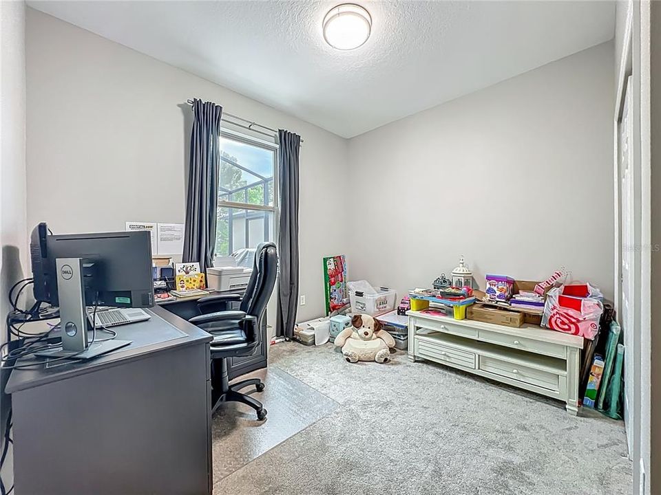 For Sale: $524,900 (5 beds, 3 baths, 2636 Square Feet)