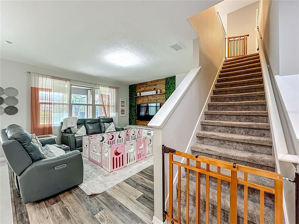 For Sale: $524,900 (5 beds, 3 baths, 2636 Square Feet)