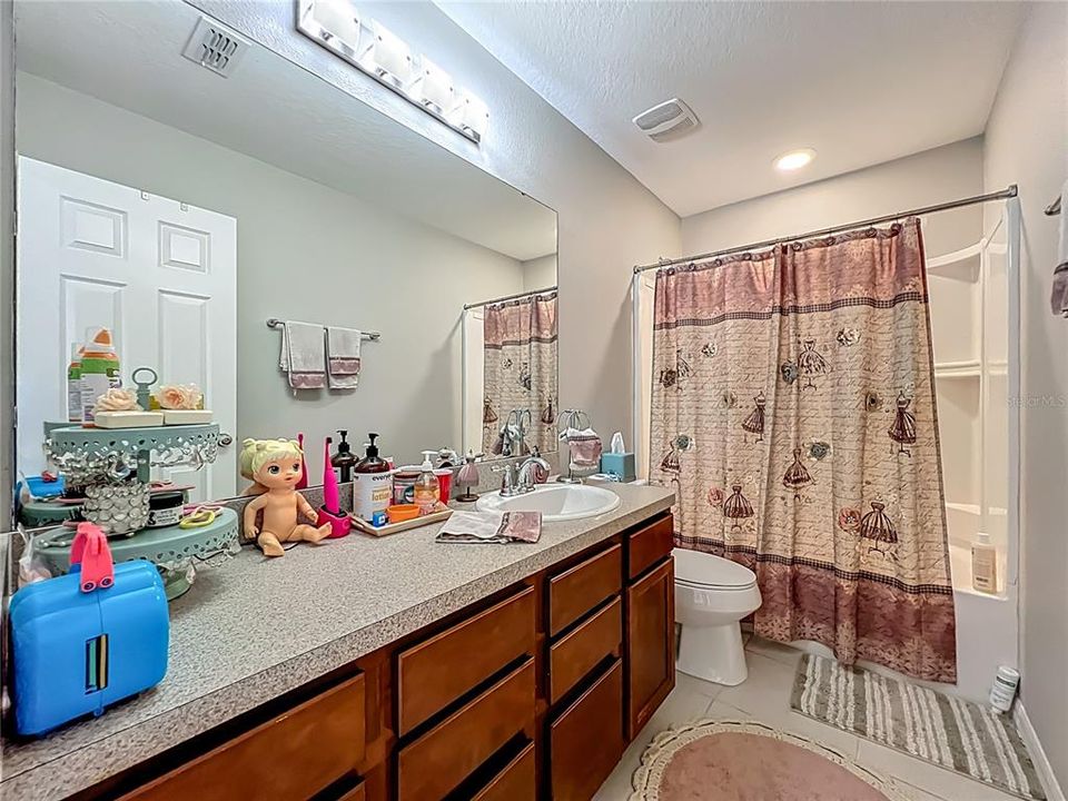 For Sale: $524,900 (5 beds, 3 baths, 2636 Square Feet)