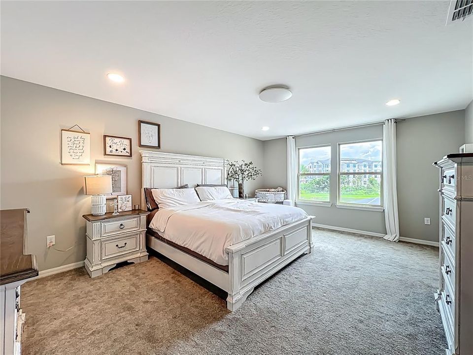 For Sale: $524,900 (5 beds, 3 baths, 2636 Square Feet)