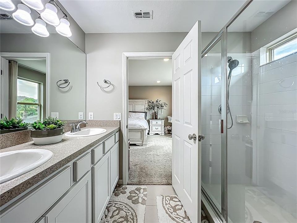 For Sale: $524,900 (5 beds, 3 baths, 2636 Square Feet)