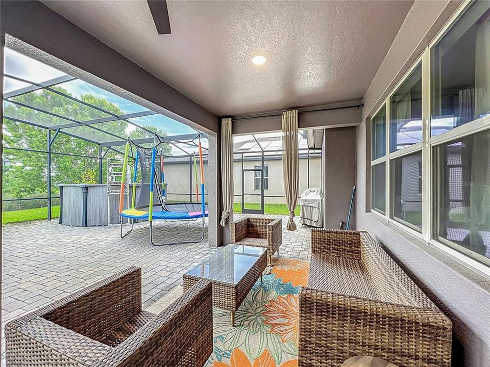 For Sale: $524,900 (5 beds, 3 baths, 2636 Square Feet)