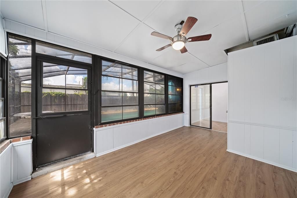 For Sale: $375,000 (3 beds, 1 baths, 1509 Square Feet)