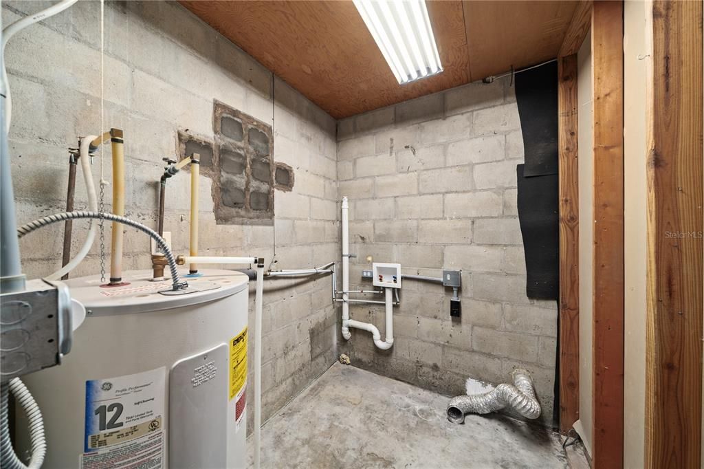 For Sale: $375,000 (3 beds, 1 baths, 1509 Square Feet)