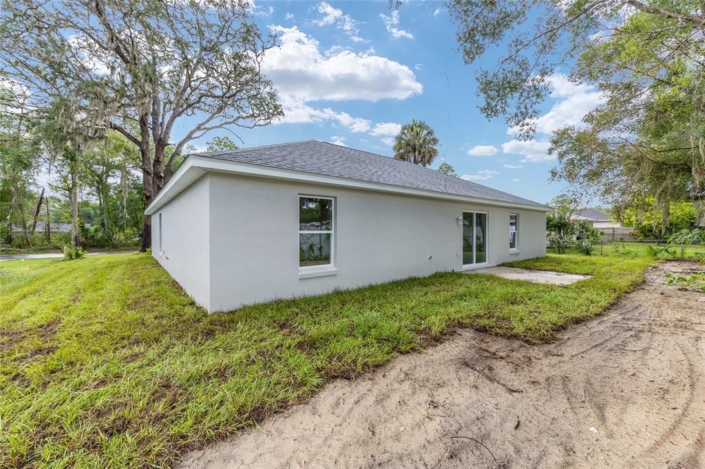 En Venta: $278,900 (4 camas, 2 baños, 1715 Pies cuadrados)