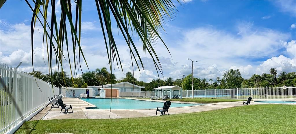 На продажу: $369,000 (5 спален, 3 ванн, 1600 Квадратных фут)