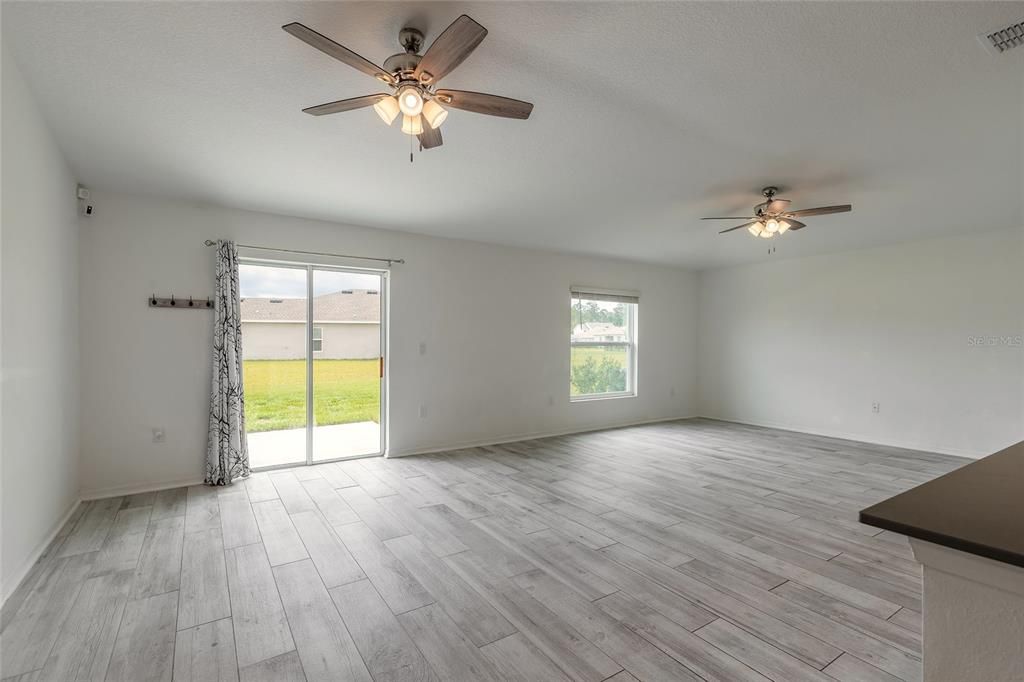 待售: $365,000 (3 贝兹, 2 浴室, 1540 平方英尺)