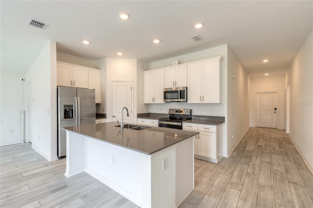 待售: $365,000 (3 贝兹, 2 浴室, 1540 平方英尺)