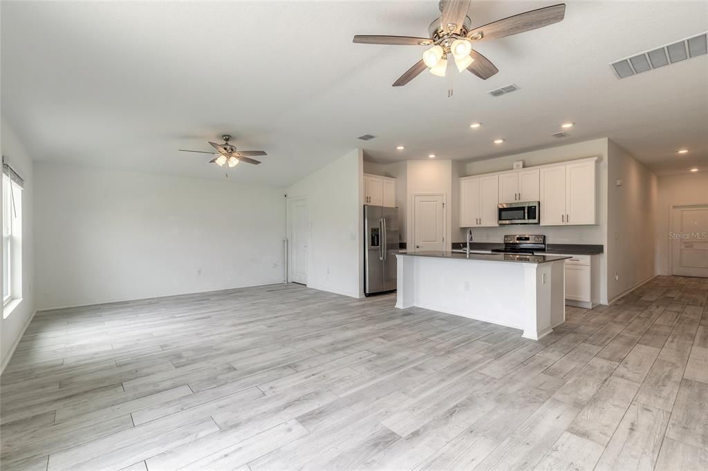 待售: $365,000 (3 贝兹, 2 浴室, 1540 平方英尺)