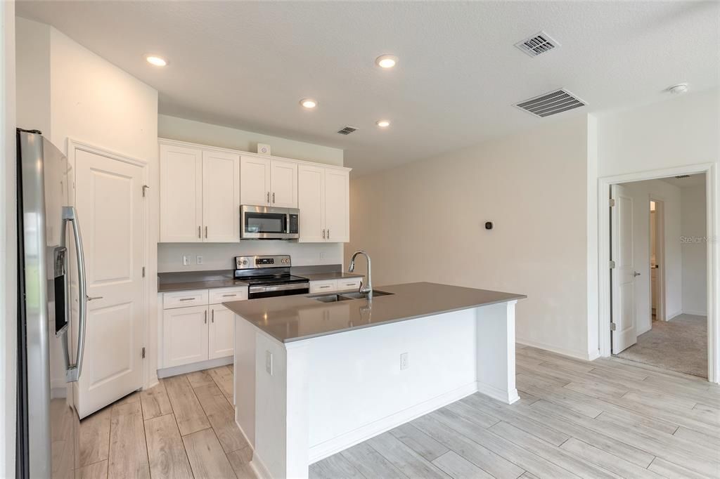 待售: $365,000 (3 贝兹, 2 浴室, 1540 平方英尺)