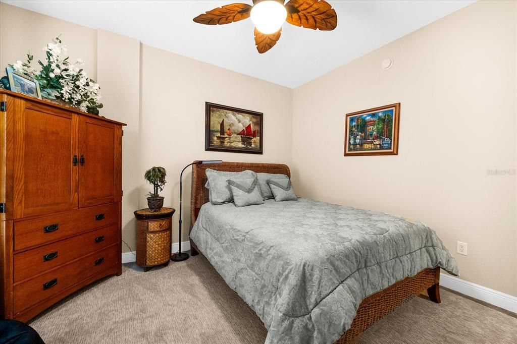 待售: $750,000 (3 贝兹, 2 浴室, 1799 平方英尺)