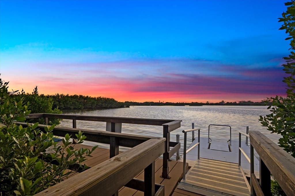 待售: $750,000 (3 贝兹, 2 浴室, 1799 平方英尺)