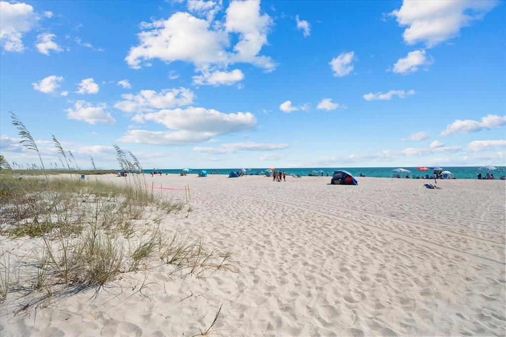 待售: $750,000 (3 贝兹, 2 浴室, 1799 平方英尺)