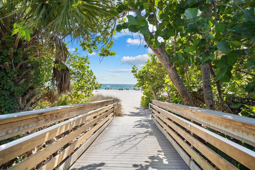 待售: $750,000 (3 贝兹, 2 浴室, 1799 平方英尺)