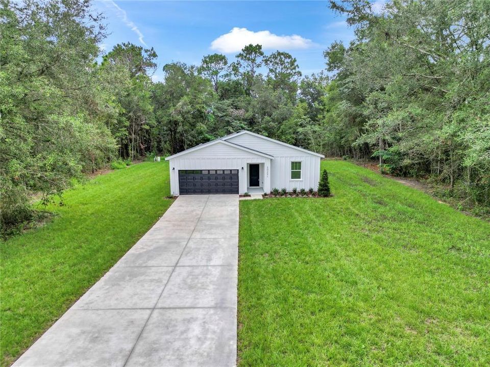 合同活跃: $320,000 (3 贝兹, 2 浴室, 1543 平方英尺)