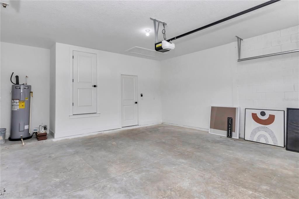 合同活跃: $320,000 (3 贝兹, 2 浴室, 1543 平方英尺)