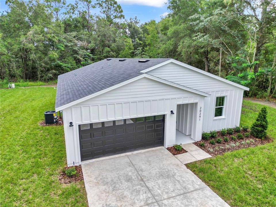 合同活跃: $320,000 (3 贝兹, 2 浴室, 1543 平方英尺)