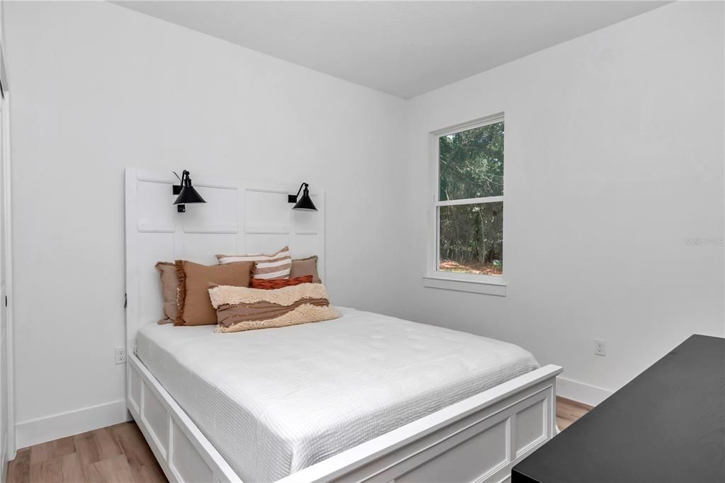 合同活跃: $320,000 (3 贝兹, 2 浴室, 1543 平方英尺)