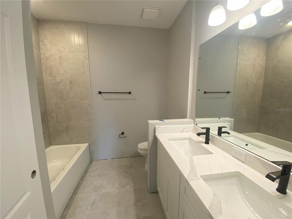 Active With Contract: $372,900 (4 beds, 3 baths, 2092 Square Feet)