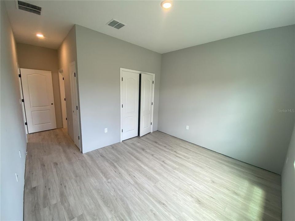 Active With Contract: $372,900 (4 beds, 3 baths, 2092 Square Feet)